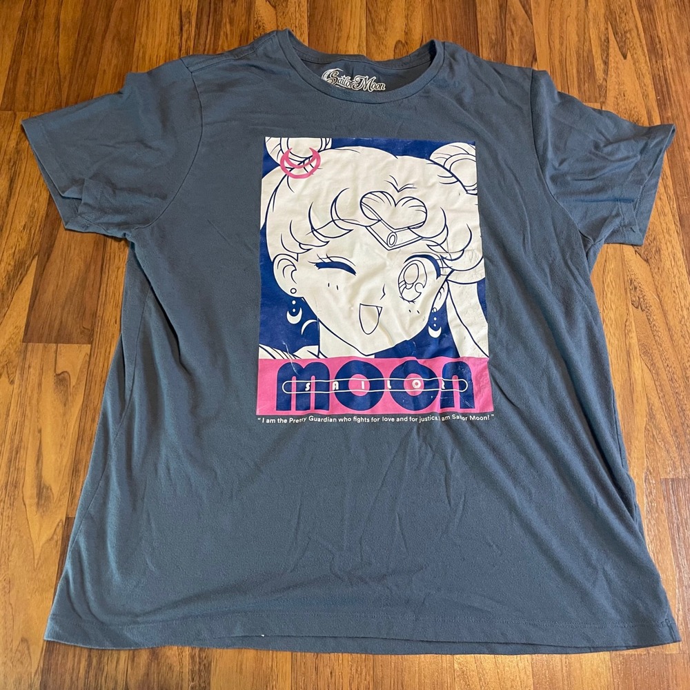 Sailor Moon Graphic T-Shirt Large Blue Gray Anime Usagi Tsukino Cotton Blend L